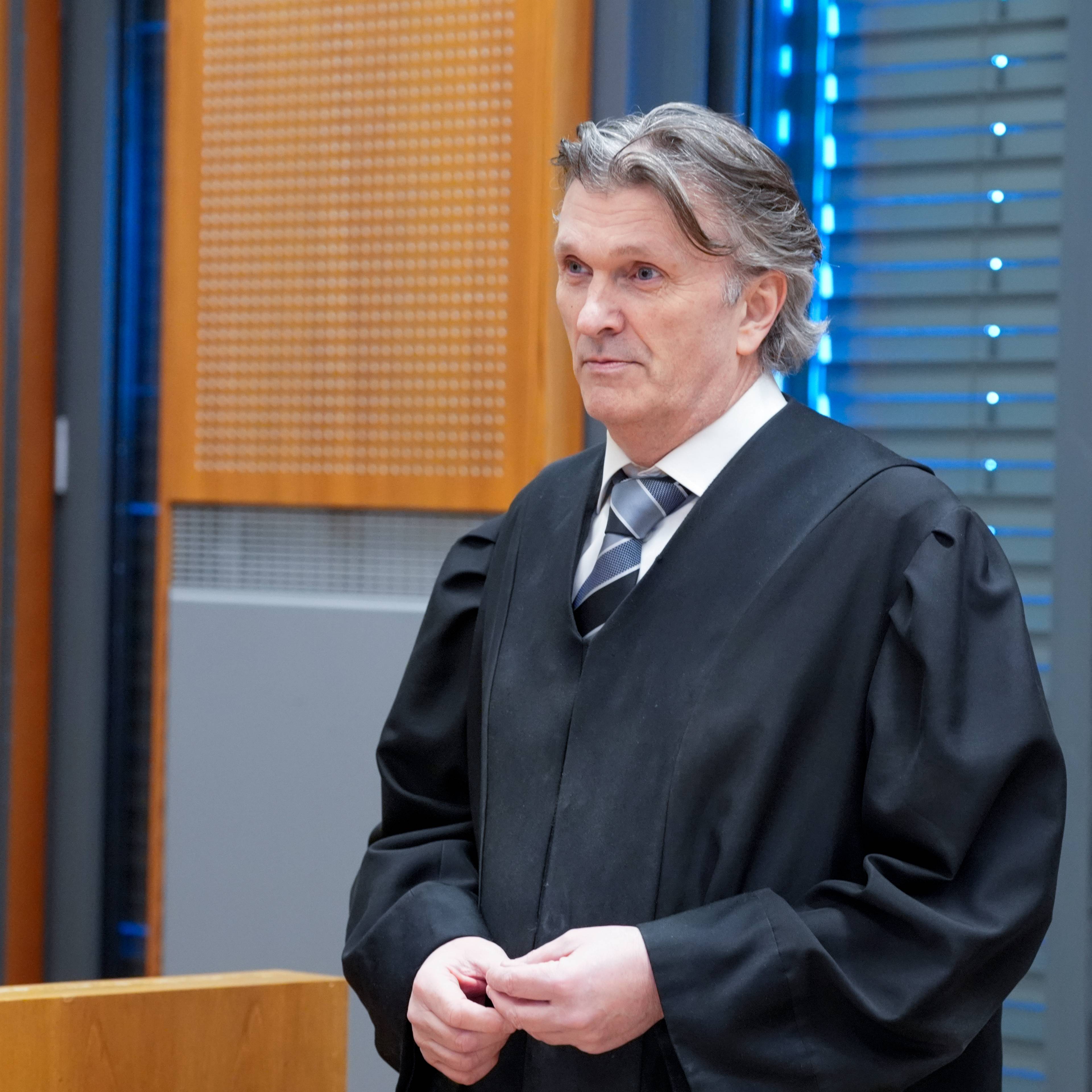Tom Barth-Hofstad er forsvareren til hovedmannen.