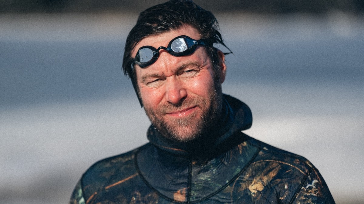 Knut Ivan (48) skal svømme 3000 km langs Norskekysten: – Eit heilsprøtt prosjekt