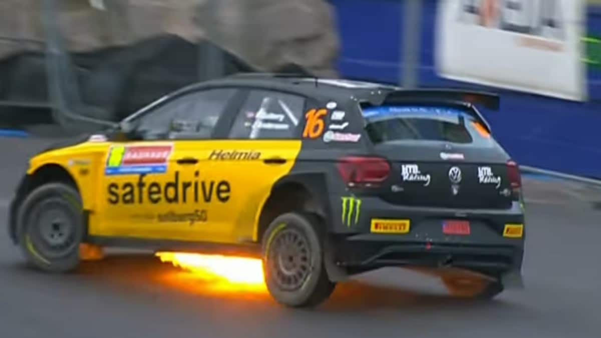 Petter Solbergs bil tok fyr i comebacket
