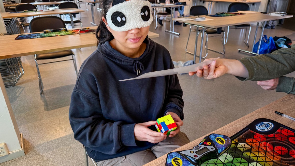 Celine Tran: Norgesrekordholder og eneste kvinne i Rubiks kube