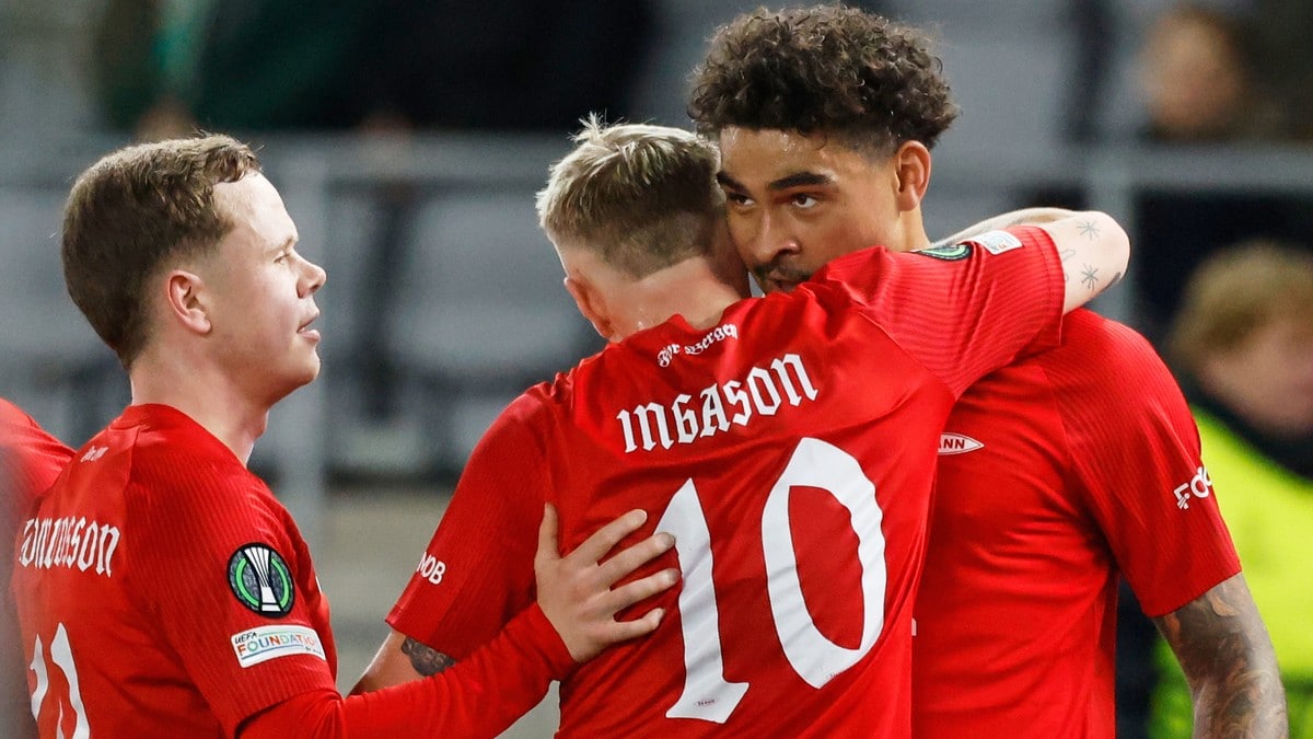 Brann's Noah Holm, right, celebrates with teammates after scoring his side's second goal during the Conference League soccer match between Kauno Zalgiris and Brann in Kaunas, Lithuania, Thursday, Oct. 22, 2026. (AP Photo/Mindaugas Kulbis) FOTO: AP Brann's Noah Holm, right, celebrates with teammates after scoring his side's second goal during the Conference League soccer match between Kauno Zalgiris and Brann in Kaunas, Lithuania, Thursday, Oct. 22, 2026. (AP Photo/Mindaugas Kulbis) FOTO: AP