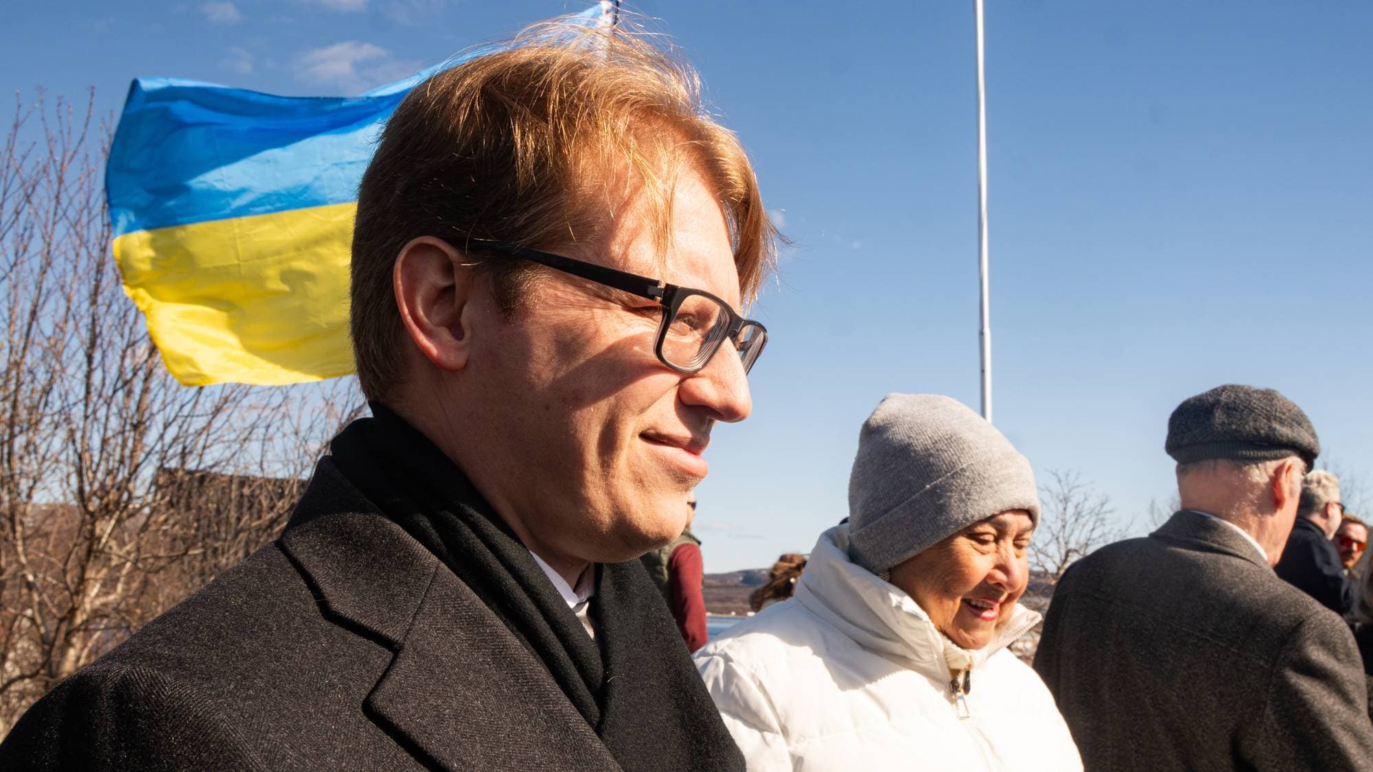 Den russiske generalkonsulen i Kirkenes, Nikolaj Konygin, under markeringen av 9. mai ved Frigjøringsmonumentet i Kirkenes.