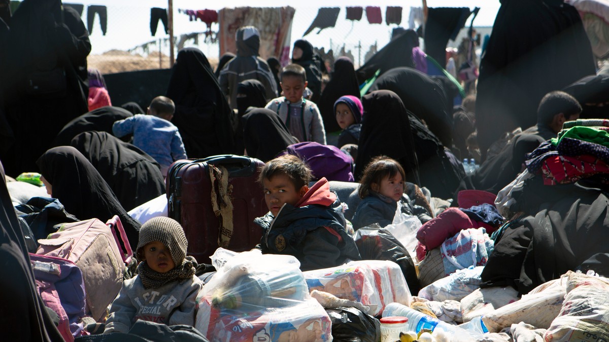 Tidligere statsråder krever at regjeringen henter norske barn hjem fra Syria