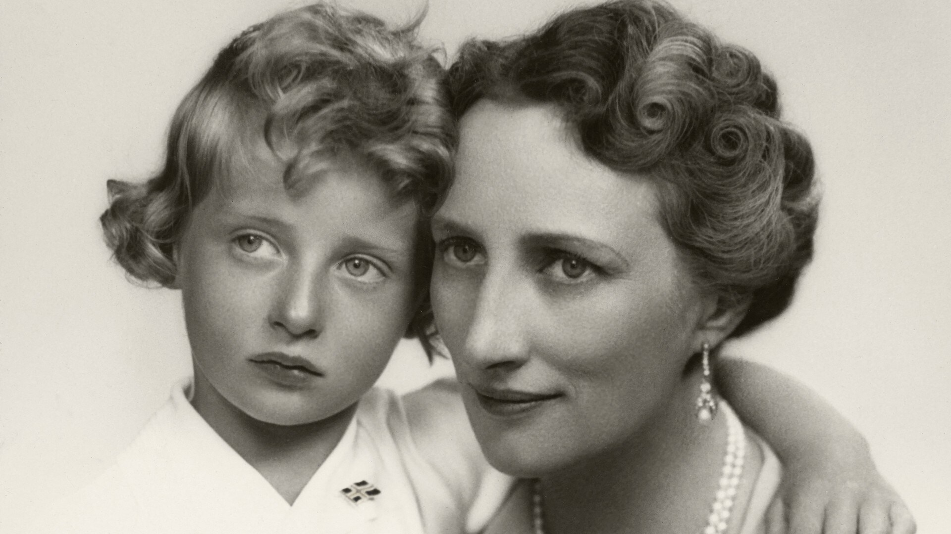 New Book Claims To Disprove The Romantic Rumors Surrounding Crown Princess Martha And Roosevelt Nrk Culture And Entertainment