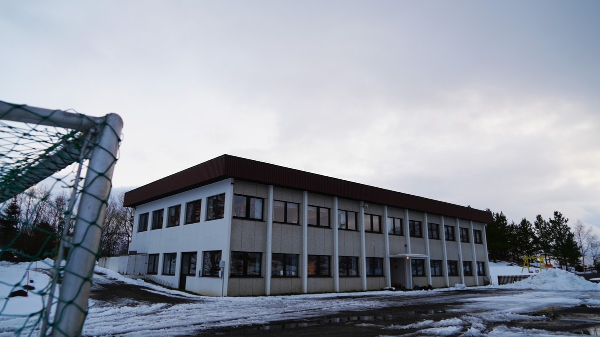 Foresl&aring;r &aring; legge ned oppvekstsenter