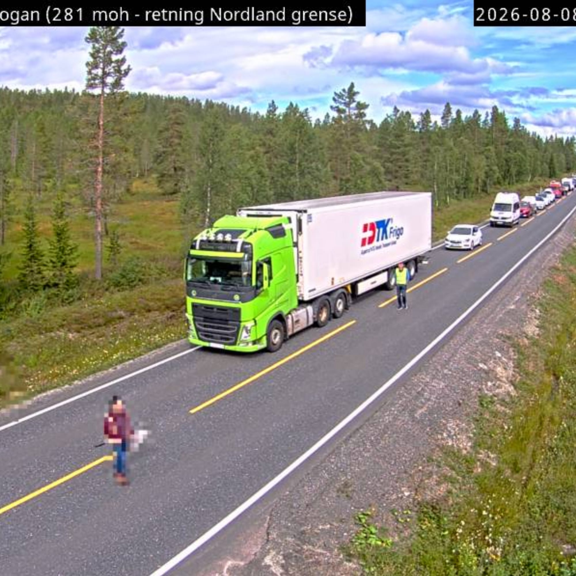 webcamerabilde av EG hvor biler og lastebiler står i kø