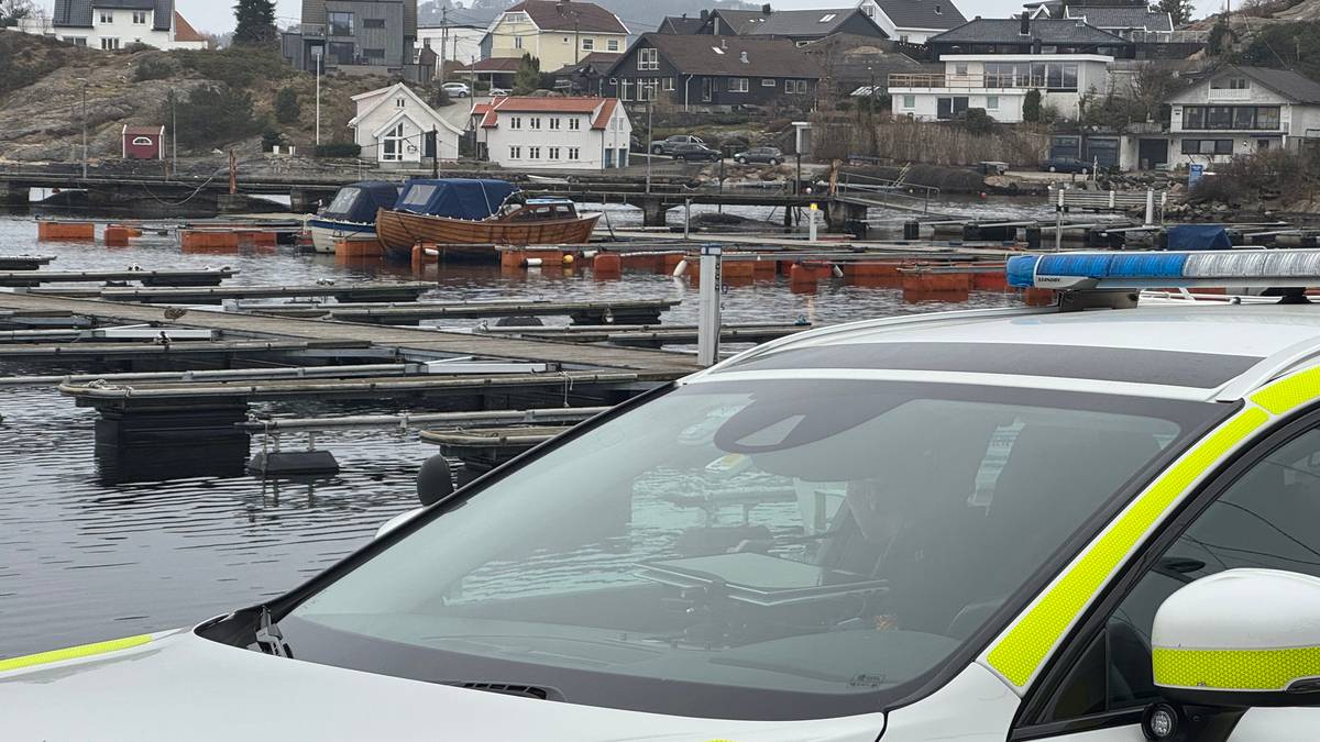 Båt kjørte inn i båt