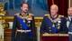 Foto: Terje Pedersen / NTB El rey Harald lee el discurso desde el trono durante la ceremonia de apertura del Storting en octubre de 2023, mientras el príncipe heredero Haakon está detrás de él.