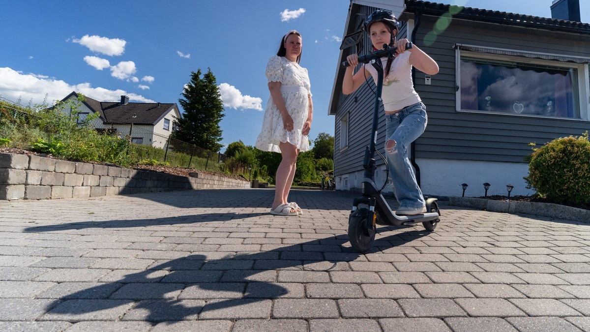 Kontroller av elsparkesykler intensiveres ved skolestart; ulovlige sykler kan selges.