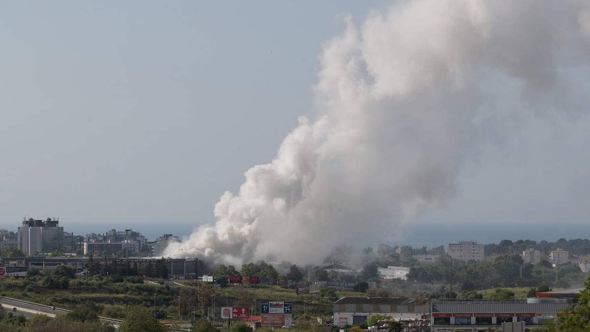 Spania: Giftig gass sprer seg etter brann