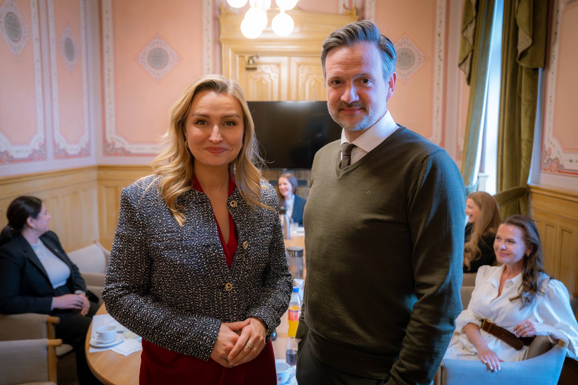 Ebba Busch (Kristdemokraterna-lederen) og KrF leder Dag Inge Ulstein møttes til møte på Stortinget