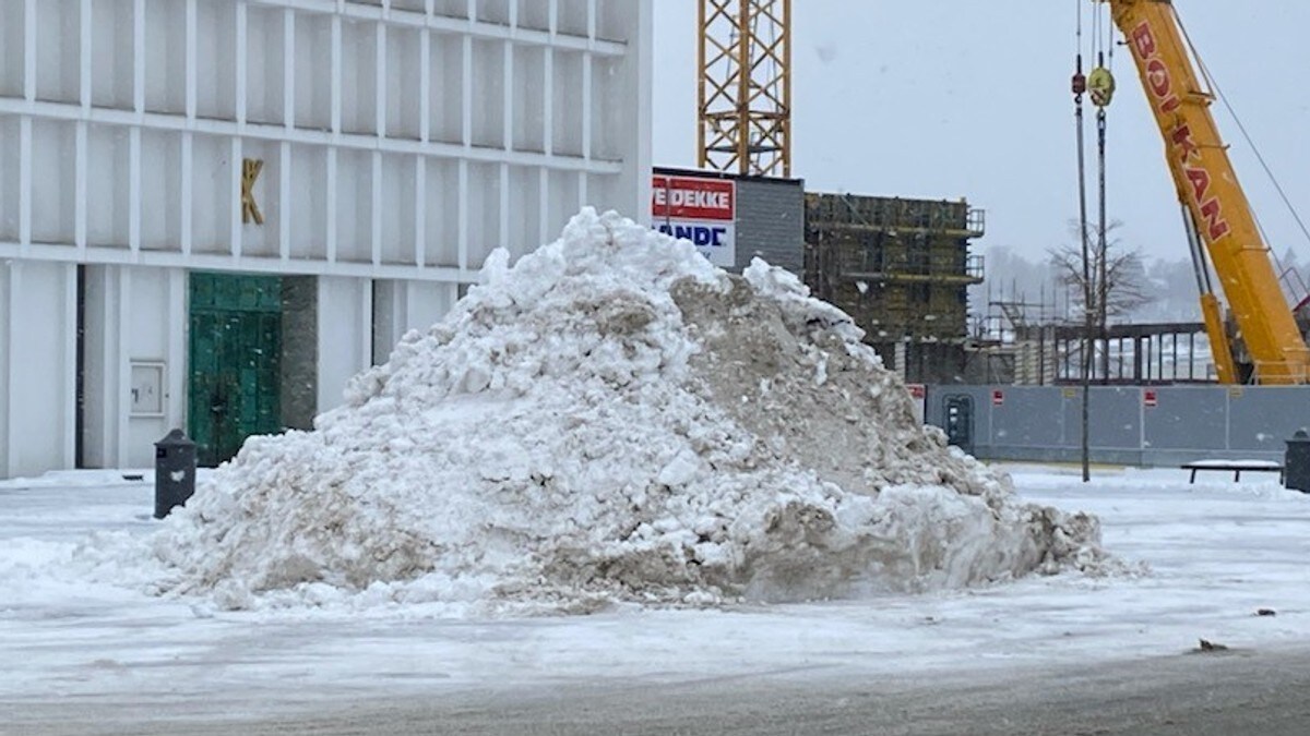 Betalte for å fjerne snøhaugen – i dag hadde kommunen laget en ny