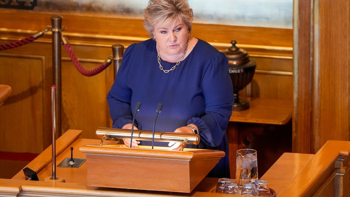 Erna Solberg forsvarer pandemiforslag: − Alvorlege konspirasjonsteoriar