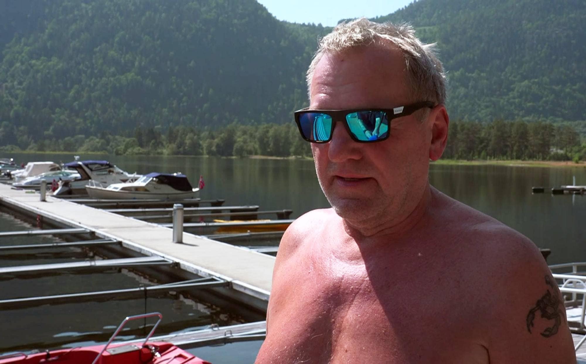 Mann med solbriller