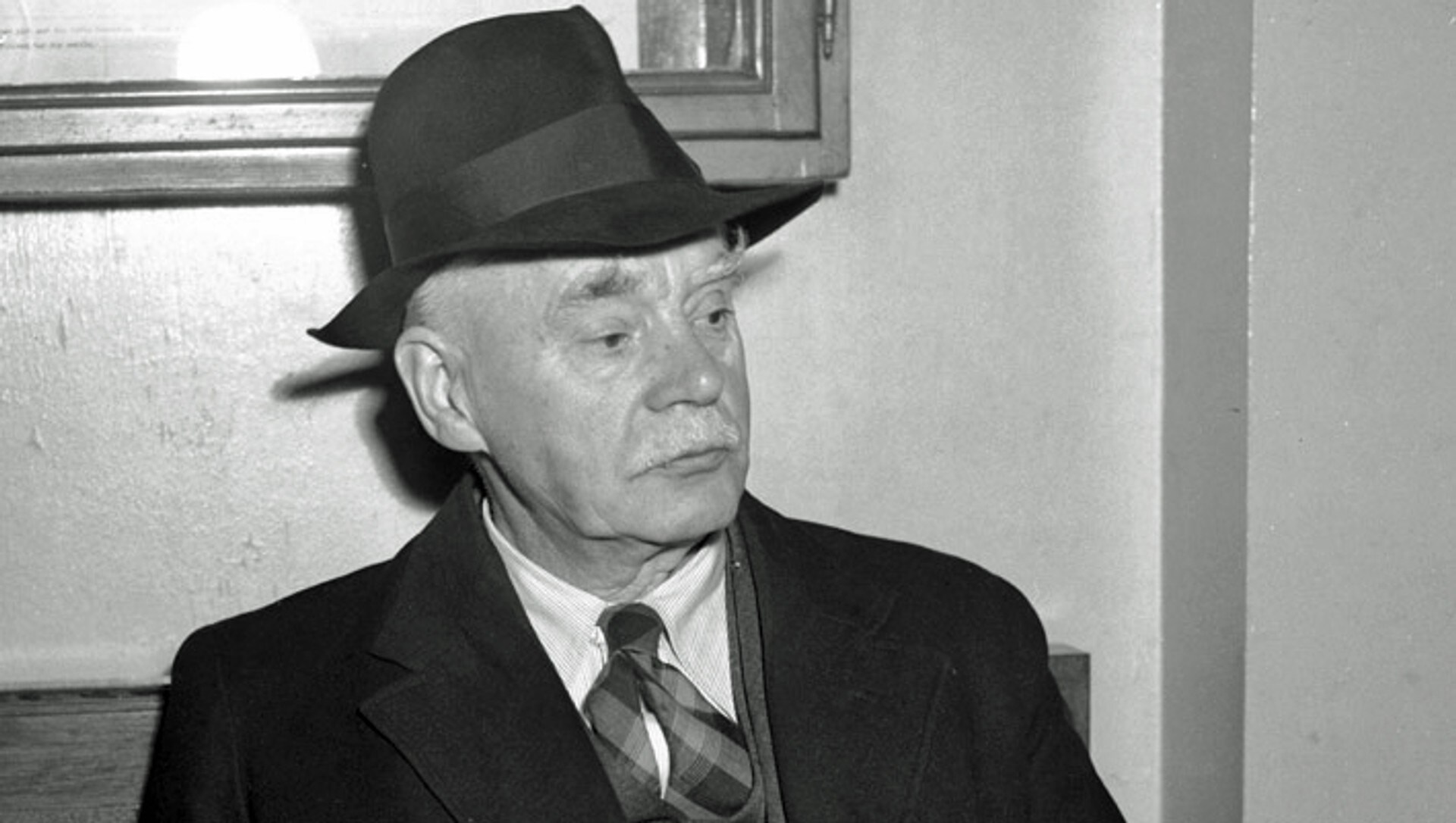 Halvdan Koht om krigsfrykt 1939 NRK