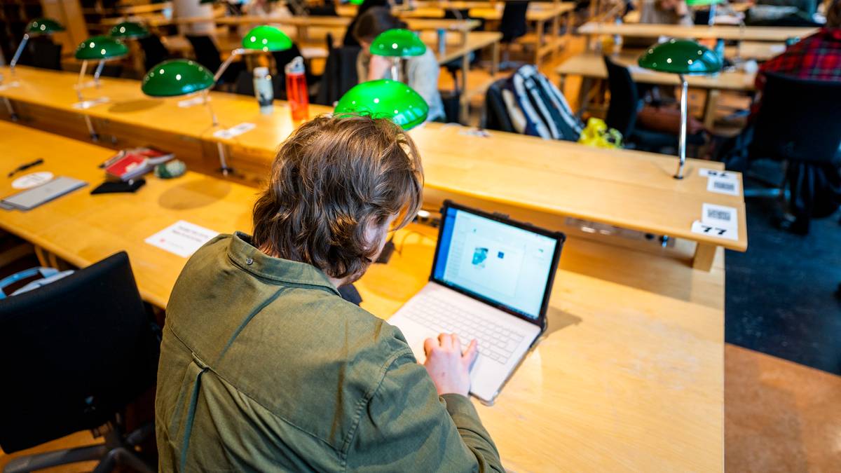 Flere eldre studenter: – Arbeidsmarkedet stiller høyere krav