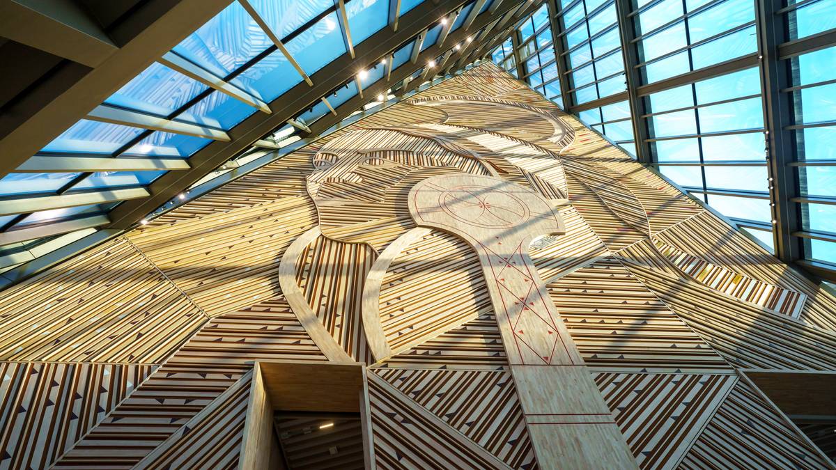 Samisk storkunst møter besøkende i nytt regjeringskvartal