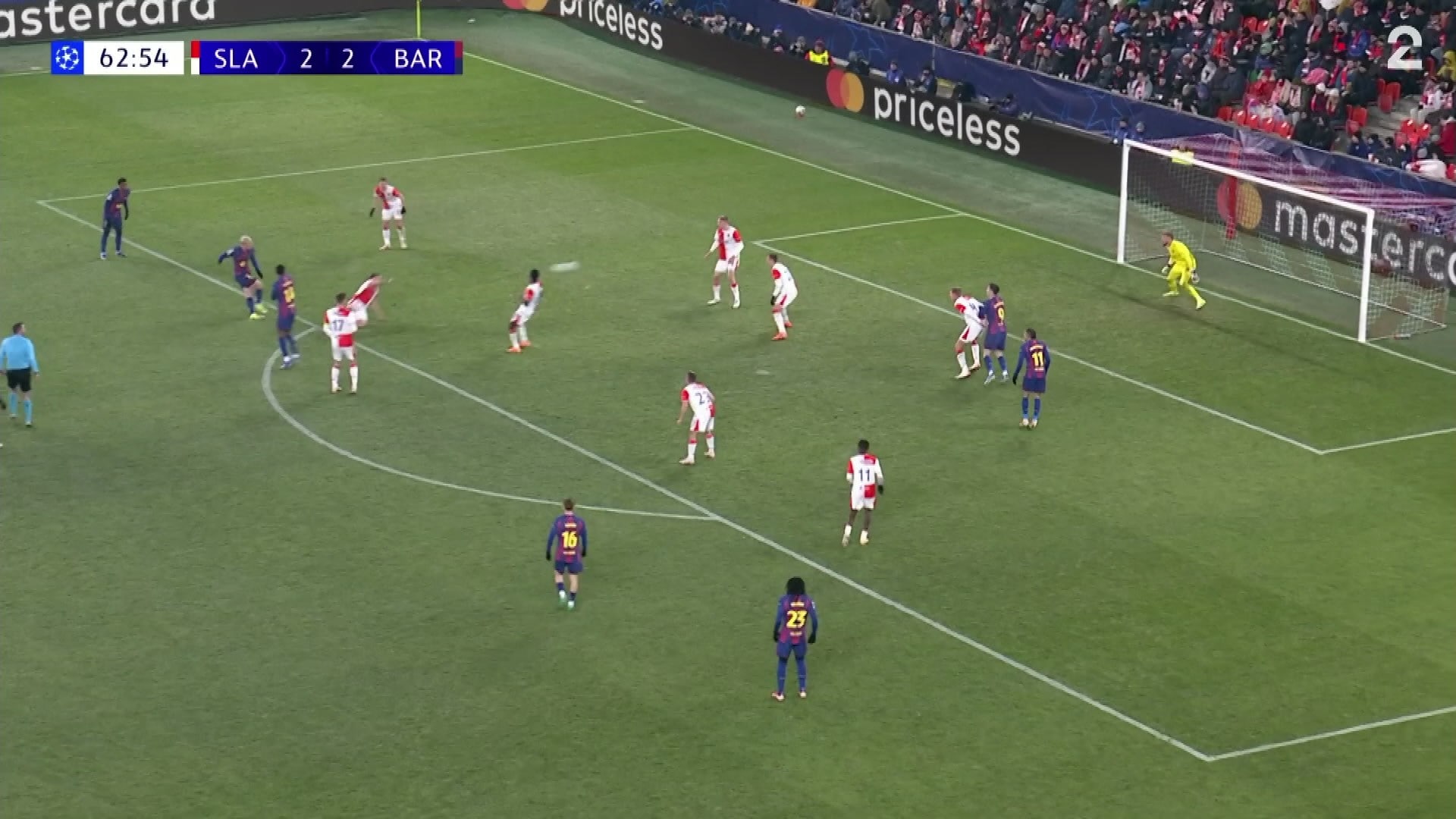 Barcelona snudde kampen i Praha – Lewandowski med mål begge veier