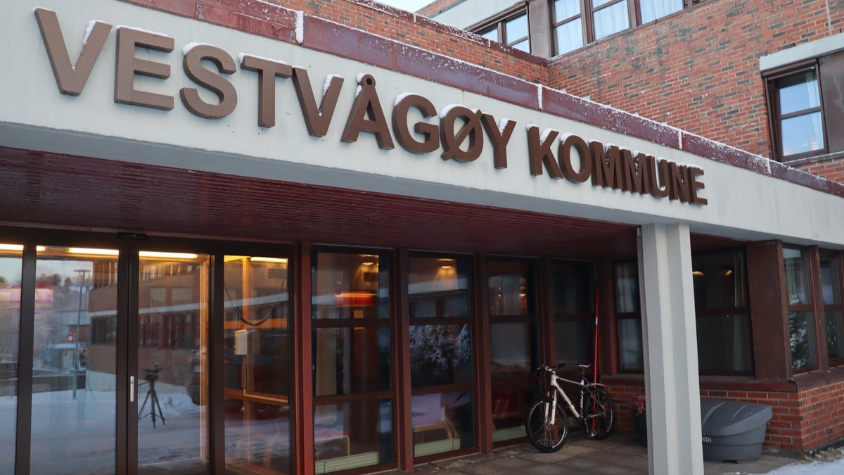 Vil legge ned to skoler