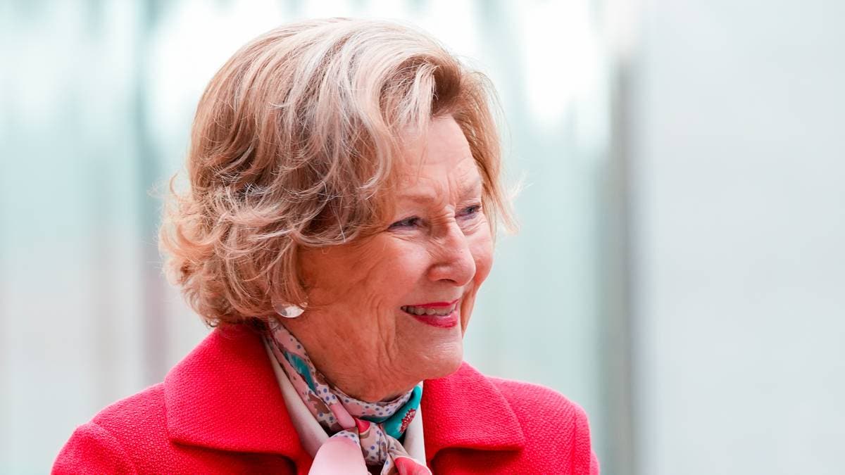 Dronning Sonja gjennomfører videre program som planlagt