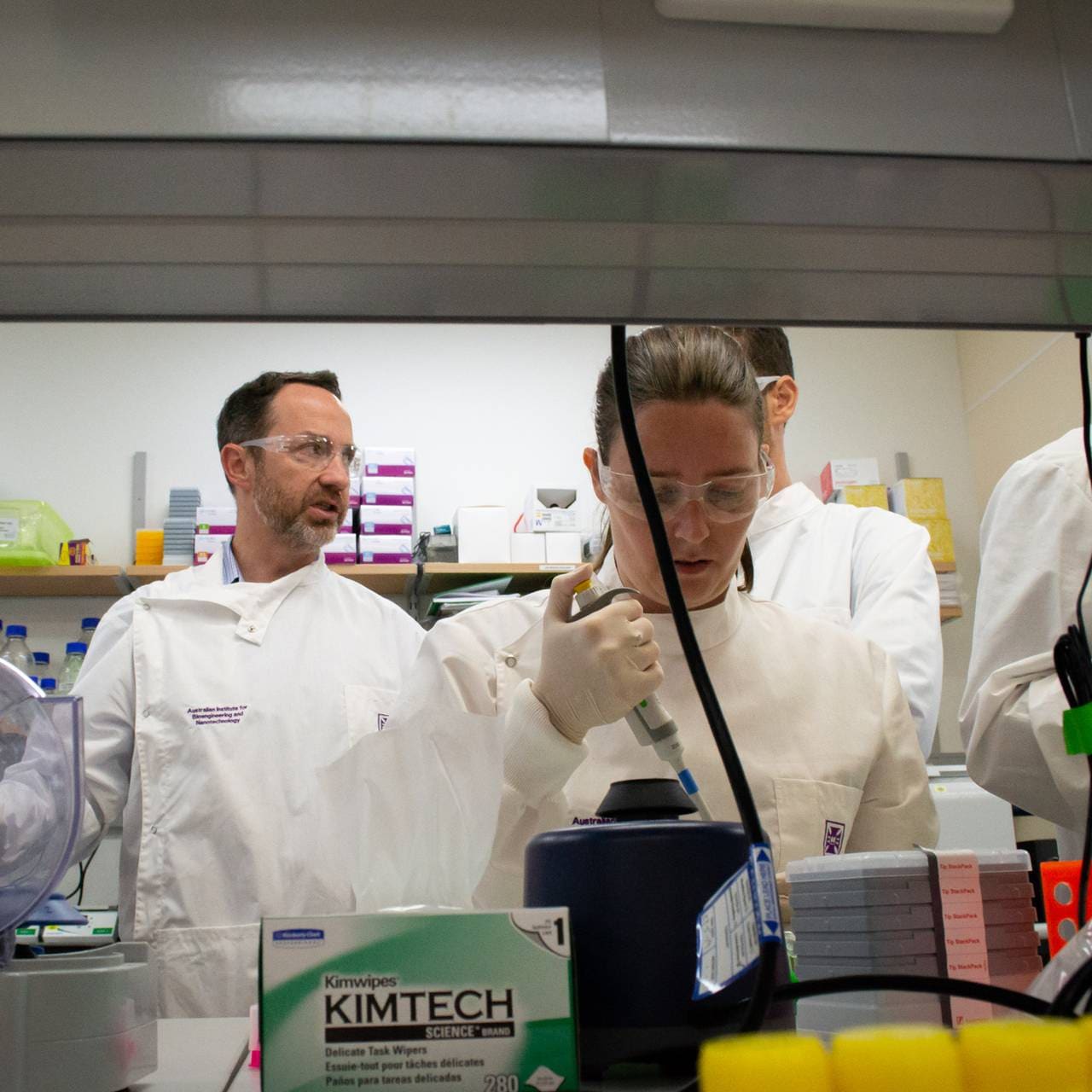 Forskere ved University of Queensland, Australia er av de første til å teste vaksiner på mennesker