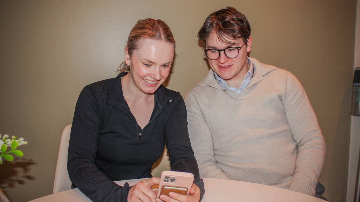 Mads (23) og Malin (28) gjekk i straumfella – slik sparar du tusenvis i året