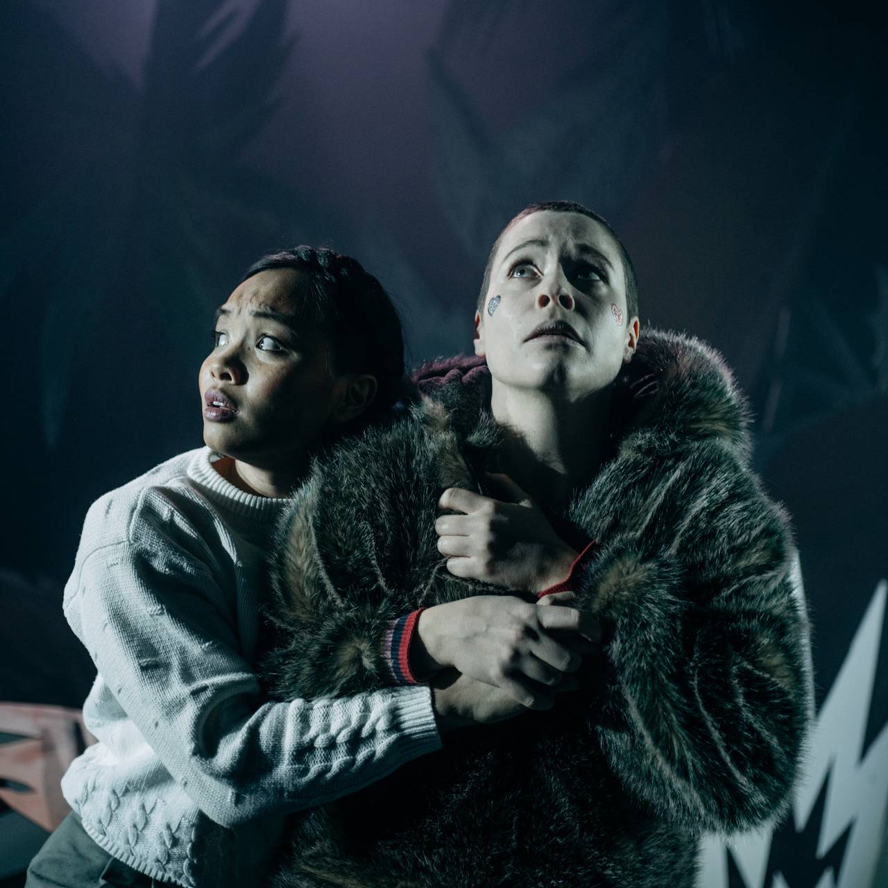 Catharina Vu og Sofie Frost i Leve republikken på Det Norske Teatret
