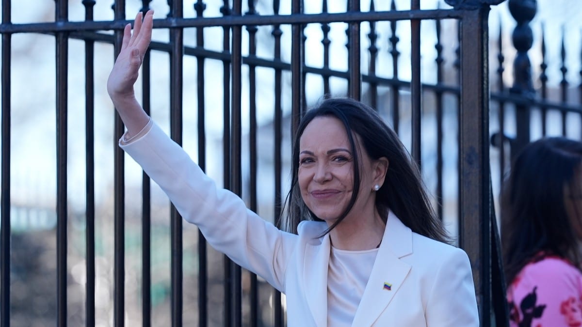 Machado gav fredsprismedaljen til Trump