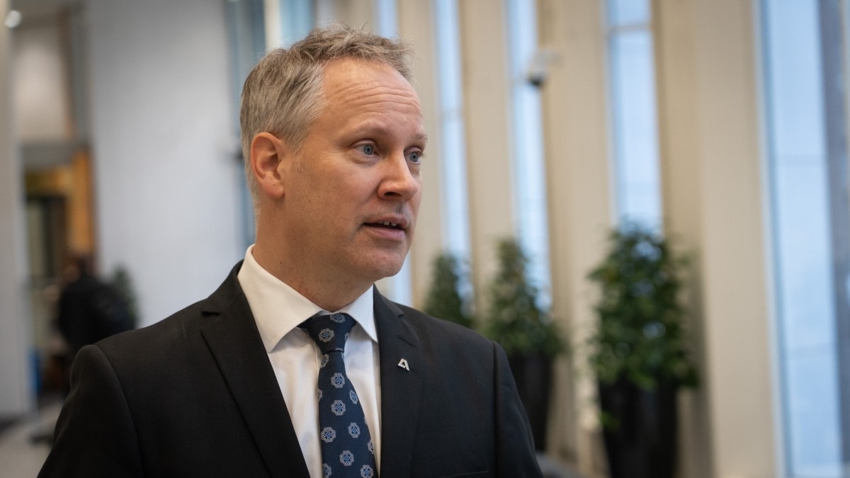 Styrkepr&oslash;ven avlyst: Samferdselsministeren griper inn i saken