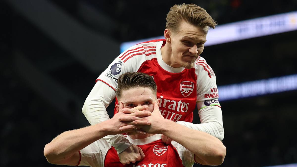 Martin Ødegaard med fra start for Arsenal i gigantduellen mot City