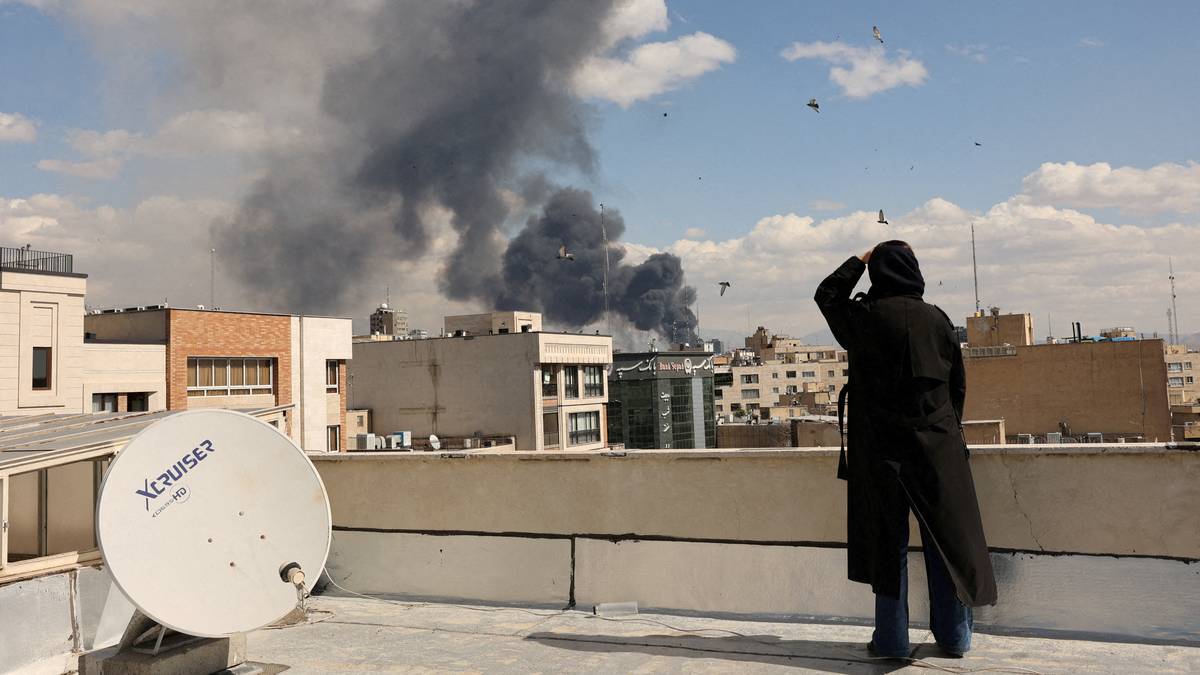 Iransk kvinne til NRK: – Teheran er en spøkelsesby