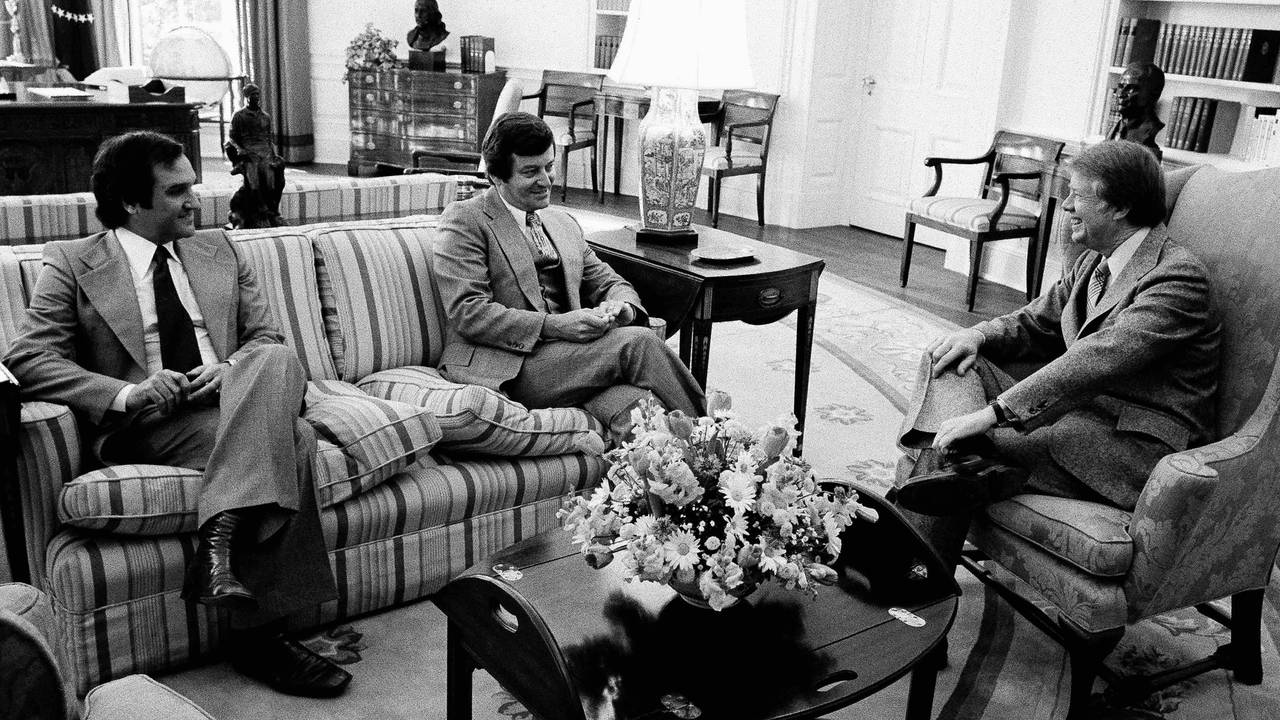 President Jimmy Carter i Det ovale kontor i 1977.