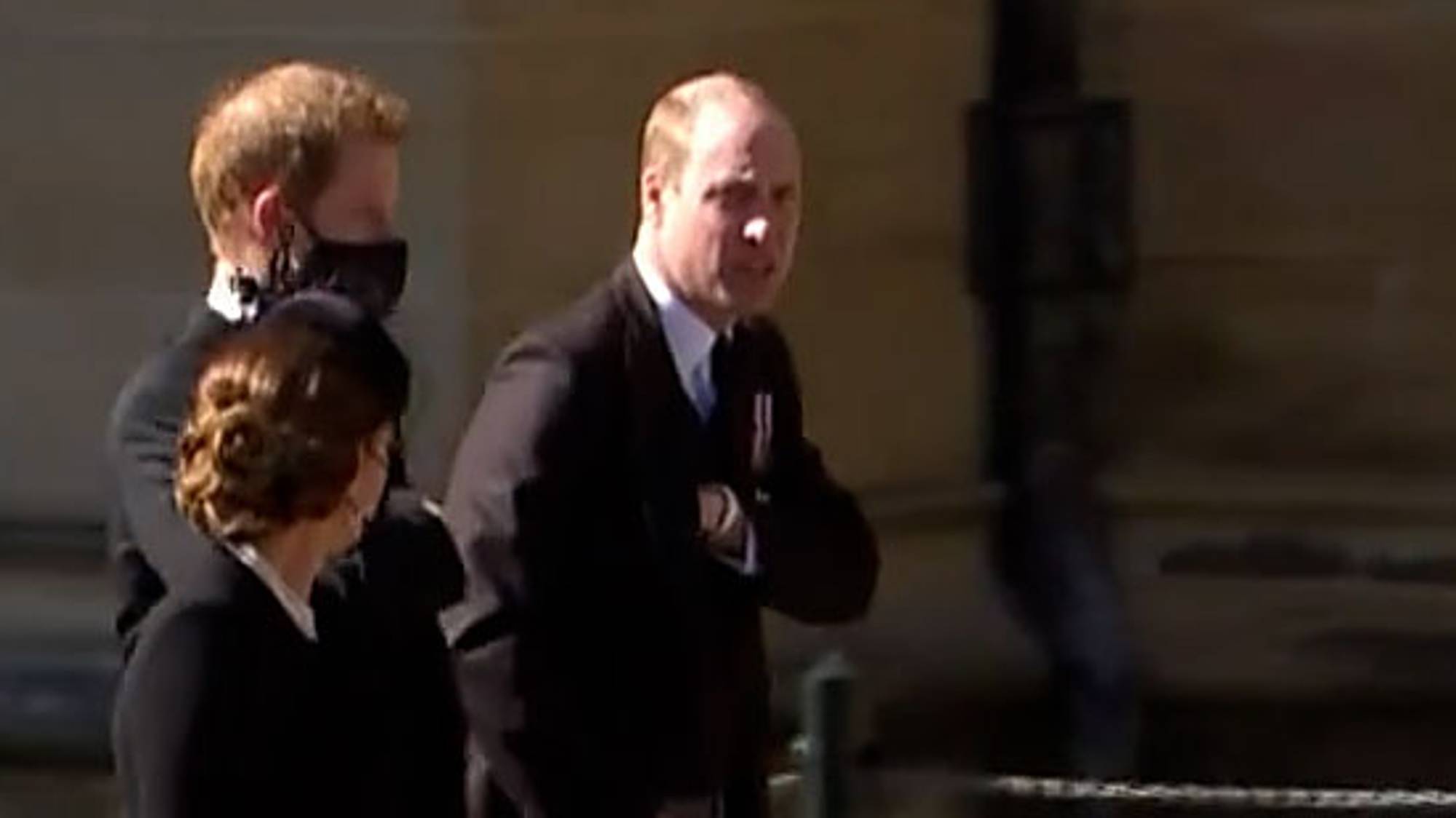 Oprah Winfreys intervju med hertuginne Meghan og prins Harry sendte sjokkbølger inn i det britiske kongehuset. Nå måter prins Harry sin bror prins William for første gang offentlig etter intervjuet.