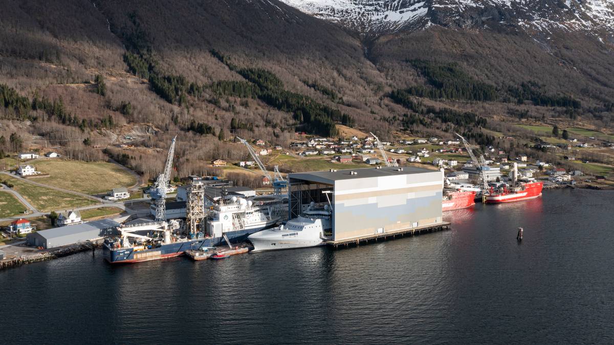 Polish Workers Evicted From Norwegian Shipyard Amid Contract Dispute