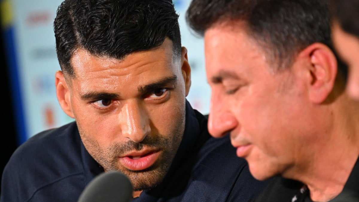 Irans stjernespelar avslørte Infantino-besøk i garderoben: – Det mest undertrykte laget i VM