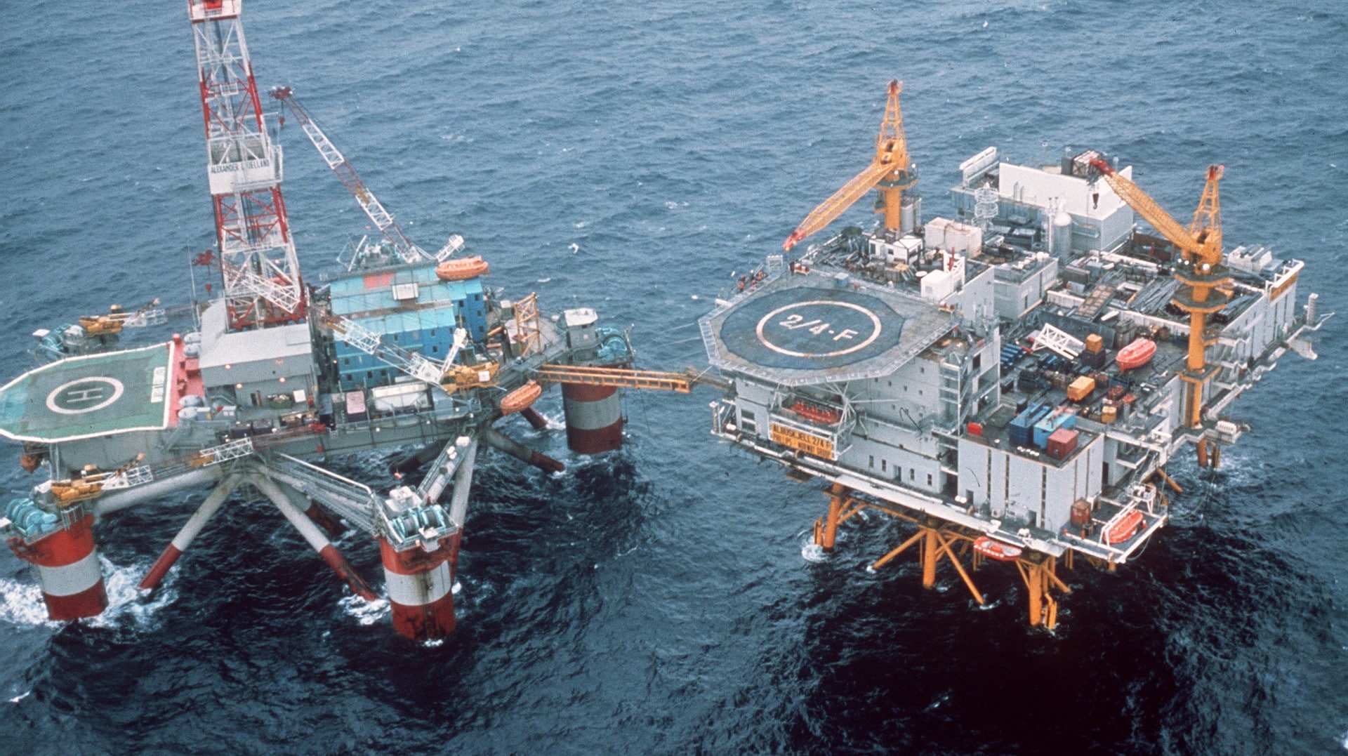 Нефтяные платформы в баренцевом море