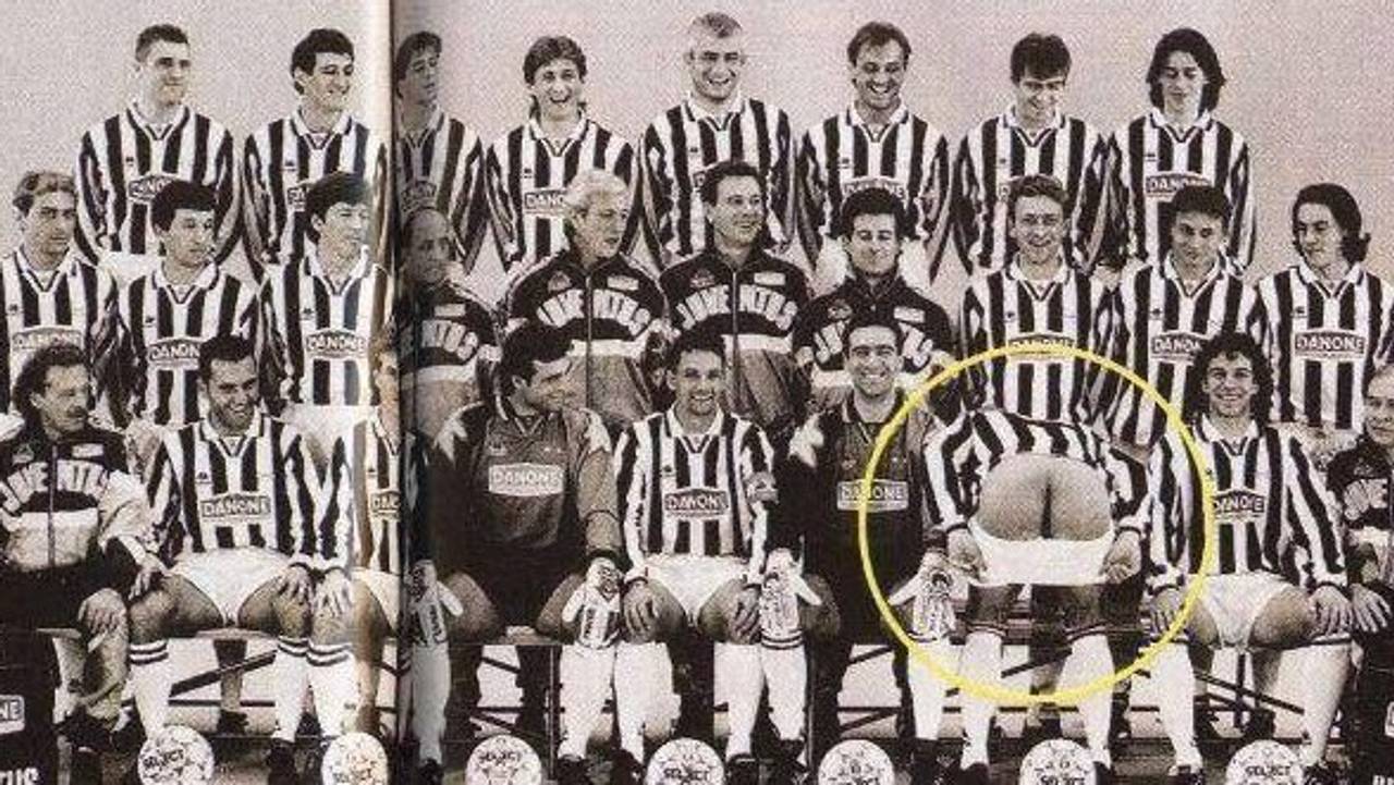 Juventus 1995, Vialli viser rumpa