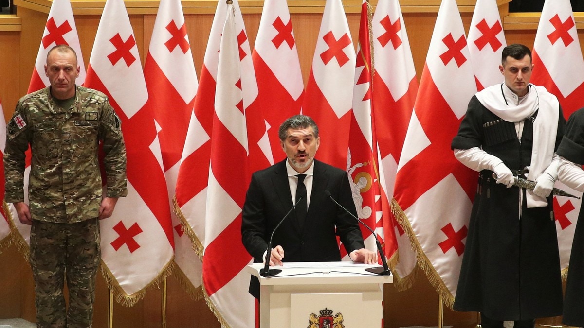 Mikheil Kavelashjvili sverget inn som ny president i Georgia