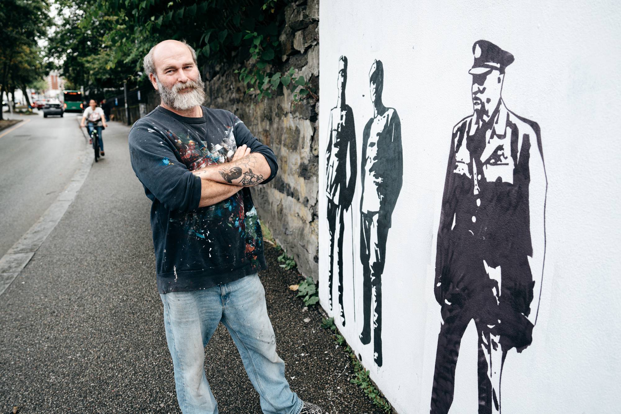 Töddel presentere gatekunst i Stavanger av kong Harald, kong Olav og kong Haakon