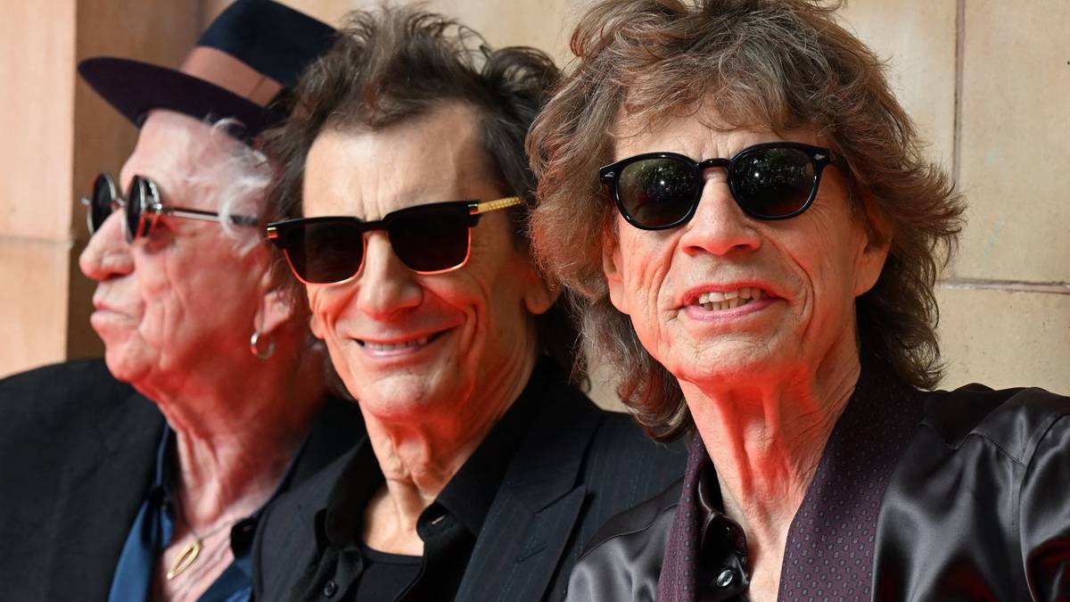 Naturally, the Rolling Stones are not relevant.  This is not the point either.  – letter