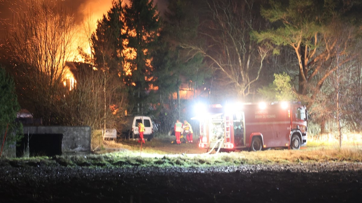 Brann i Sandefjord: En person er funnet omkommet