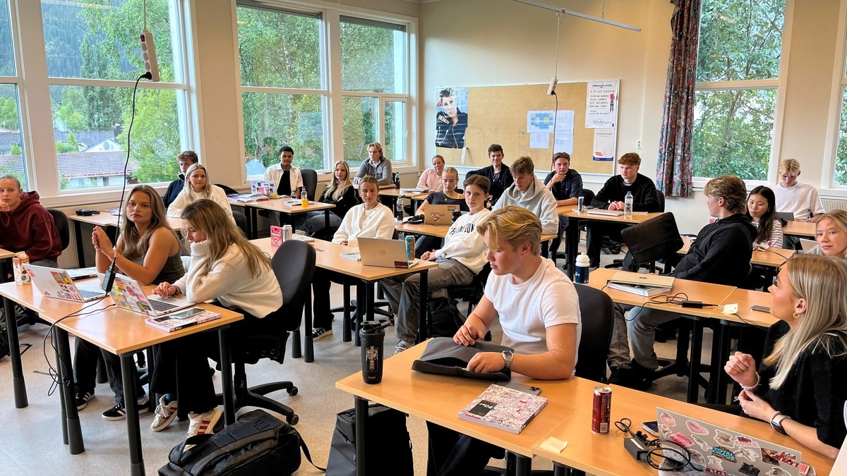 Vil forby smartbriller og skjult opptak på videregående skoler i Nordland