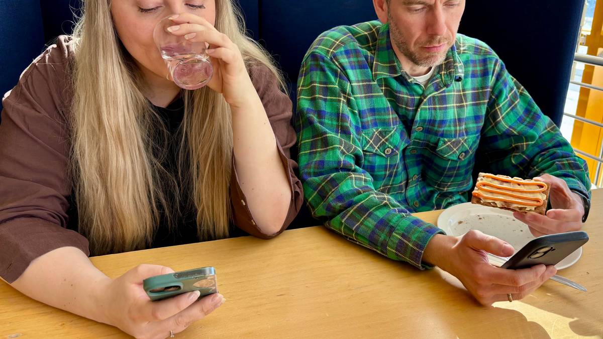 Studier tyder på at vi stadig snakker mindre med hverandre