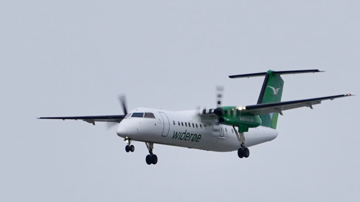 Flyplassen er m&oslash;rklagt &ndash; passasjerene m&aring; ta buss