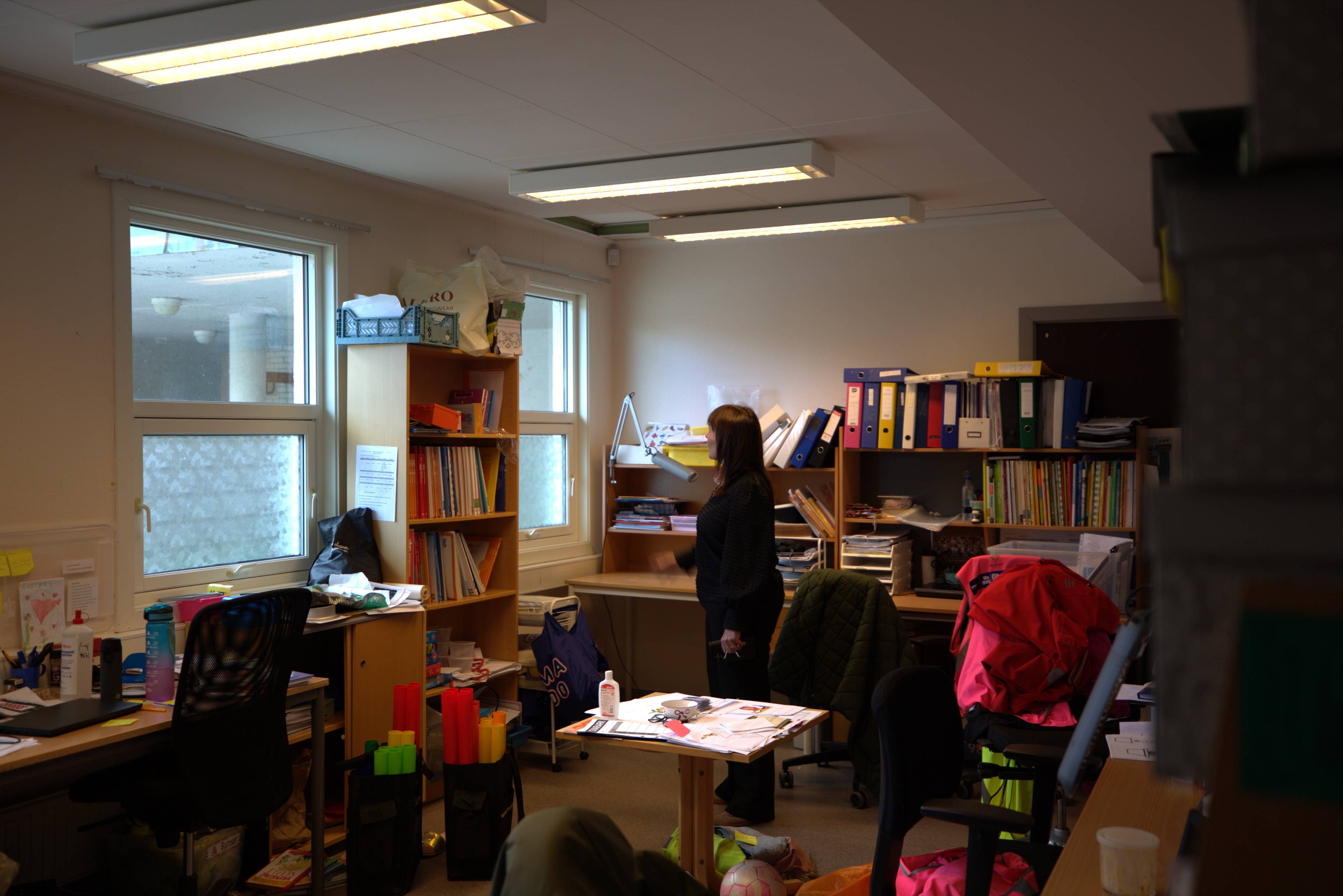 Bilde av skolebygg som skal rives.