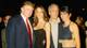 Davidoff Studios / Getty Images Donald Trump, Melania Knauss Trump, Jeffrey Epstein og Ghislaine Maxwell sammen.