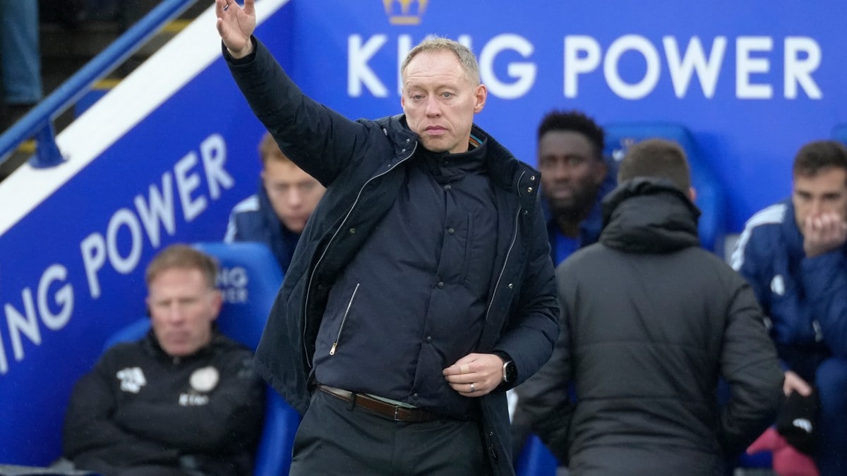 Leicester-manager Steve Cooper fikk sparken