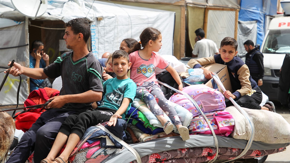 Israel seier at 300 000 palestinarar har evakuert frå Aust-Rafah