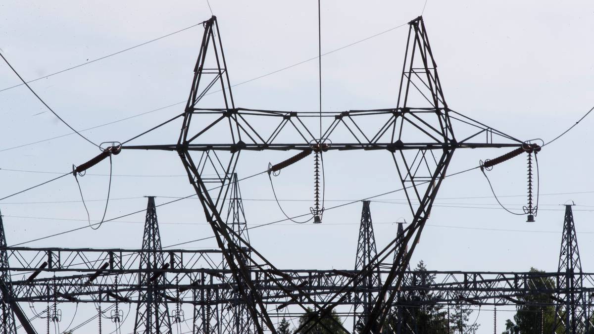 Mener politikerne har gjort for lite med strømprisene