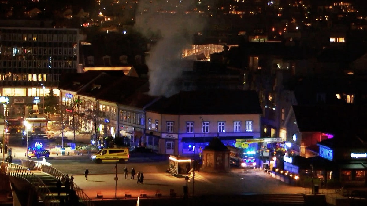 Har startet etterslokking av brann i Fredrikstad